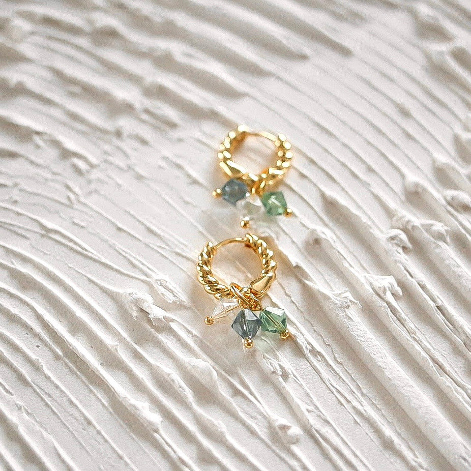 Estelle örhängen (flera nyanser)