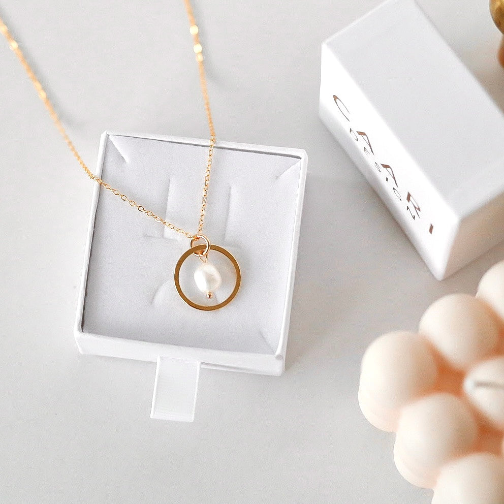 Pärlhalsband 24k guldpläterat