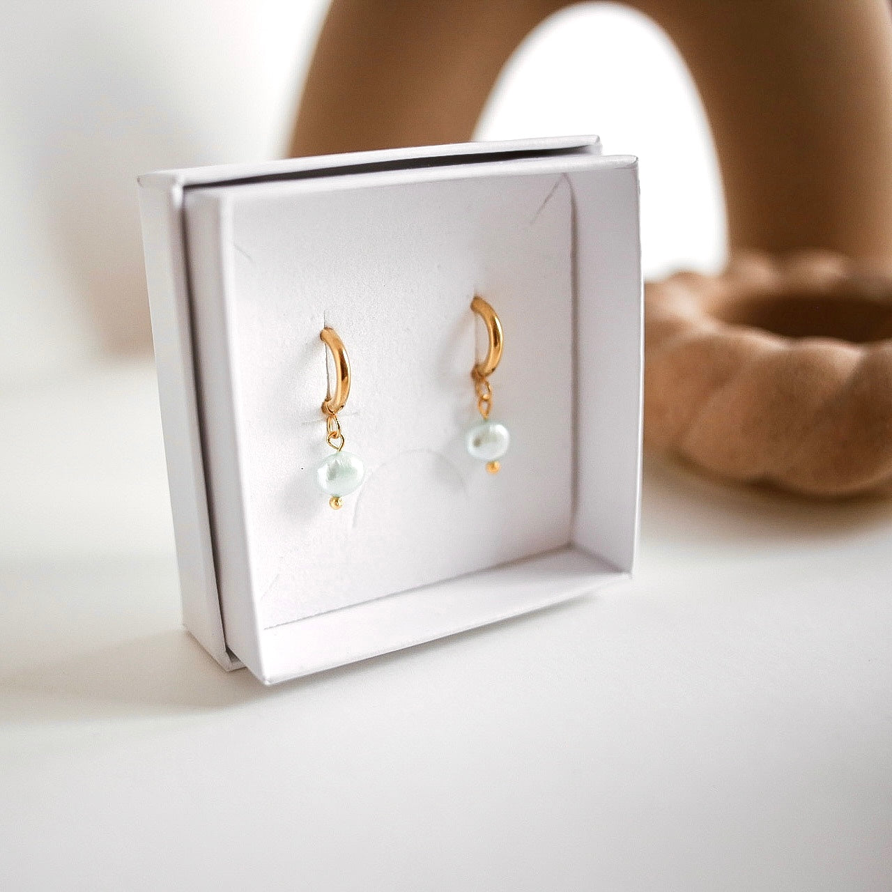 Lovis örhängen (flera nyanser)