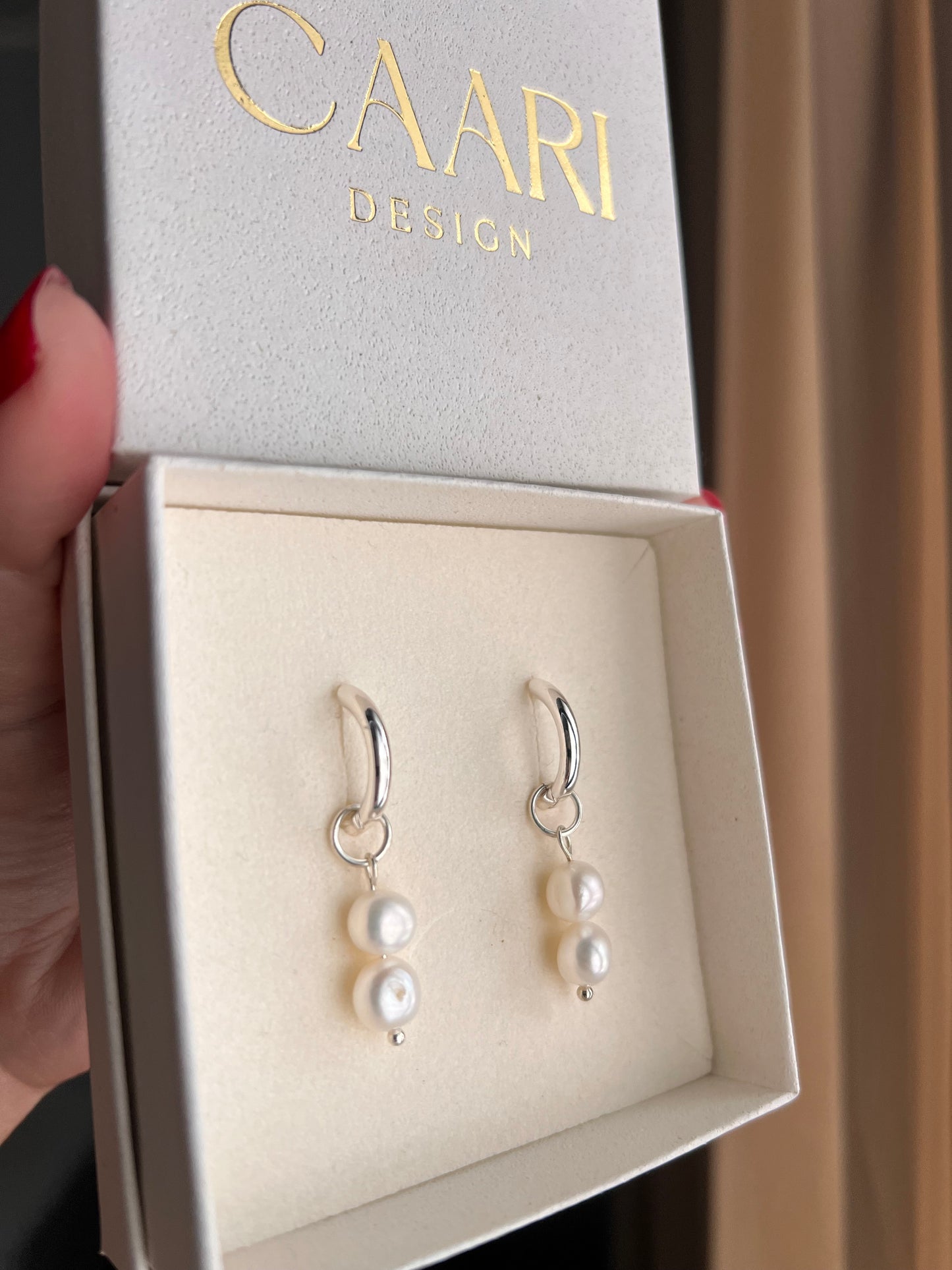 Claire örhängen försilvrade