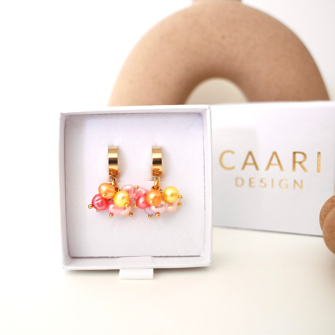 Valentina örhängen (flera nyanser)