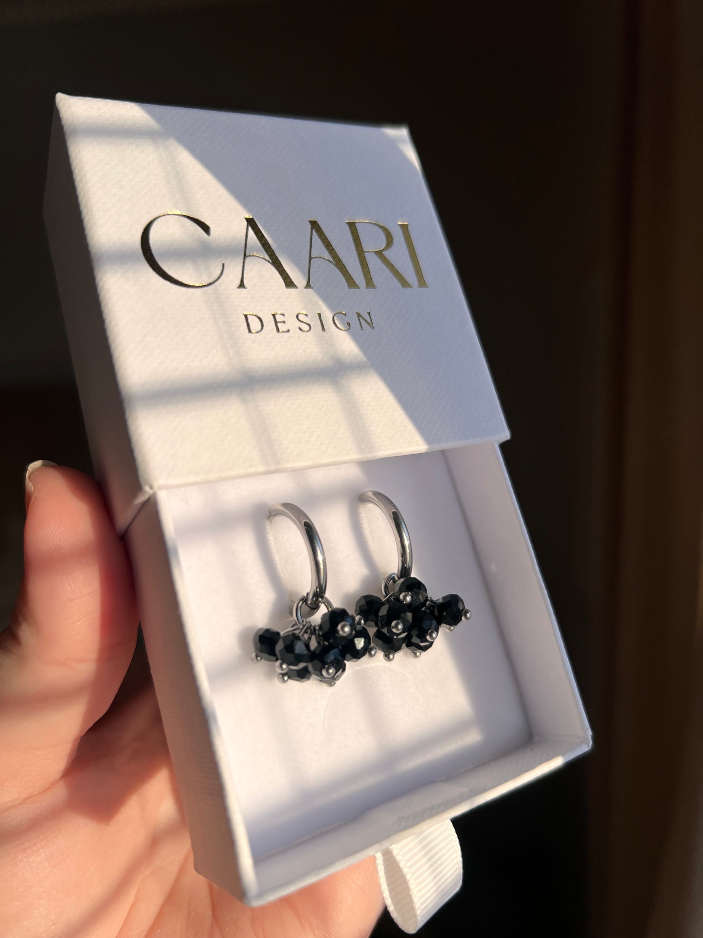 Victoria örhängen Svarta