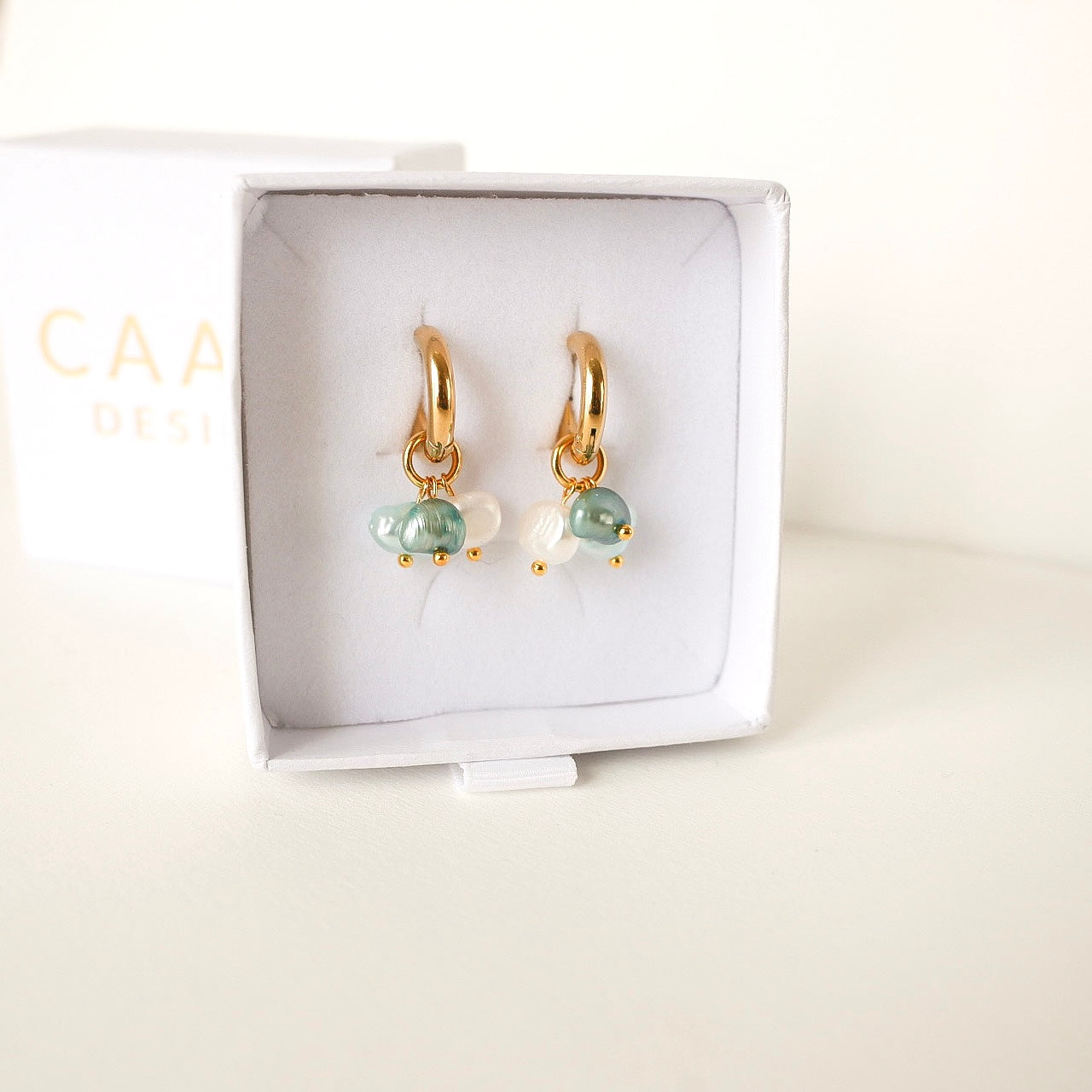 Silvia örhängen (flera nyanser)