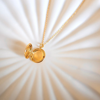 Safira Amuletti kaulakoru