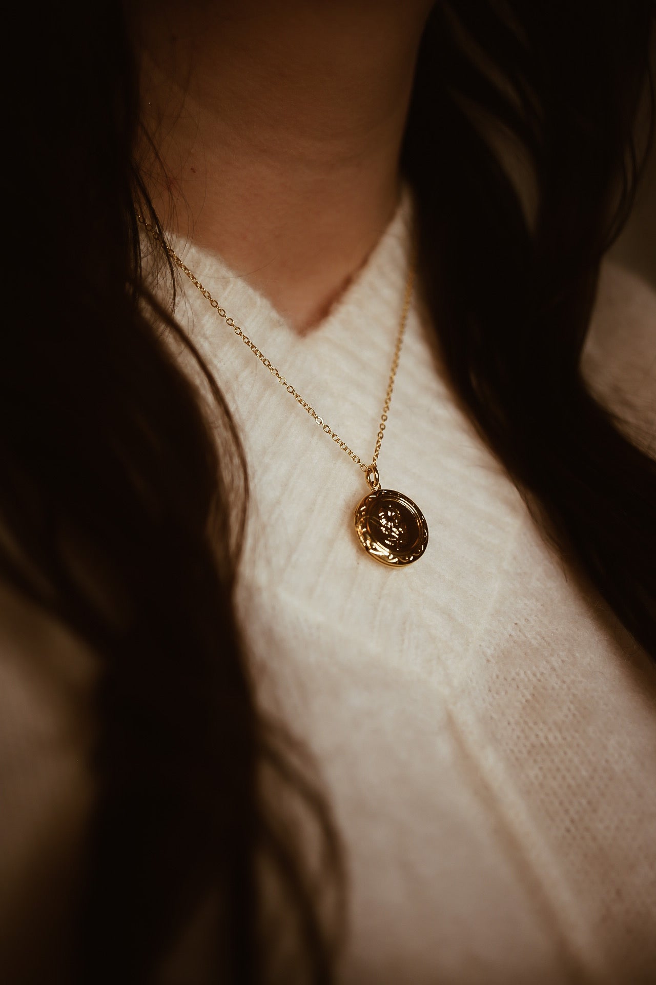 Safira Amuletti kaulakoru