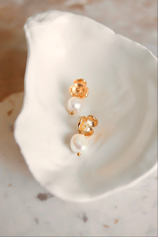 Olivia kukka korvakorut