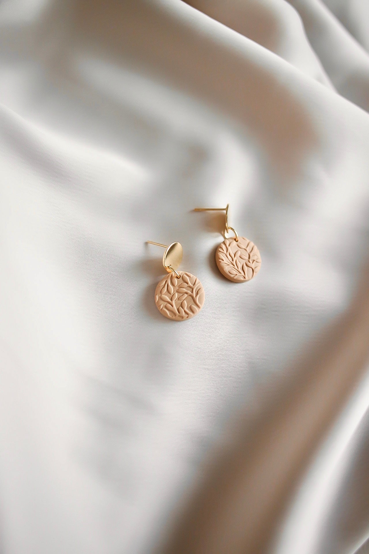 Mindi korvakorut Kukka (useita sävyjä)