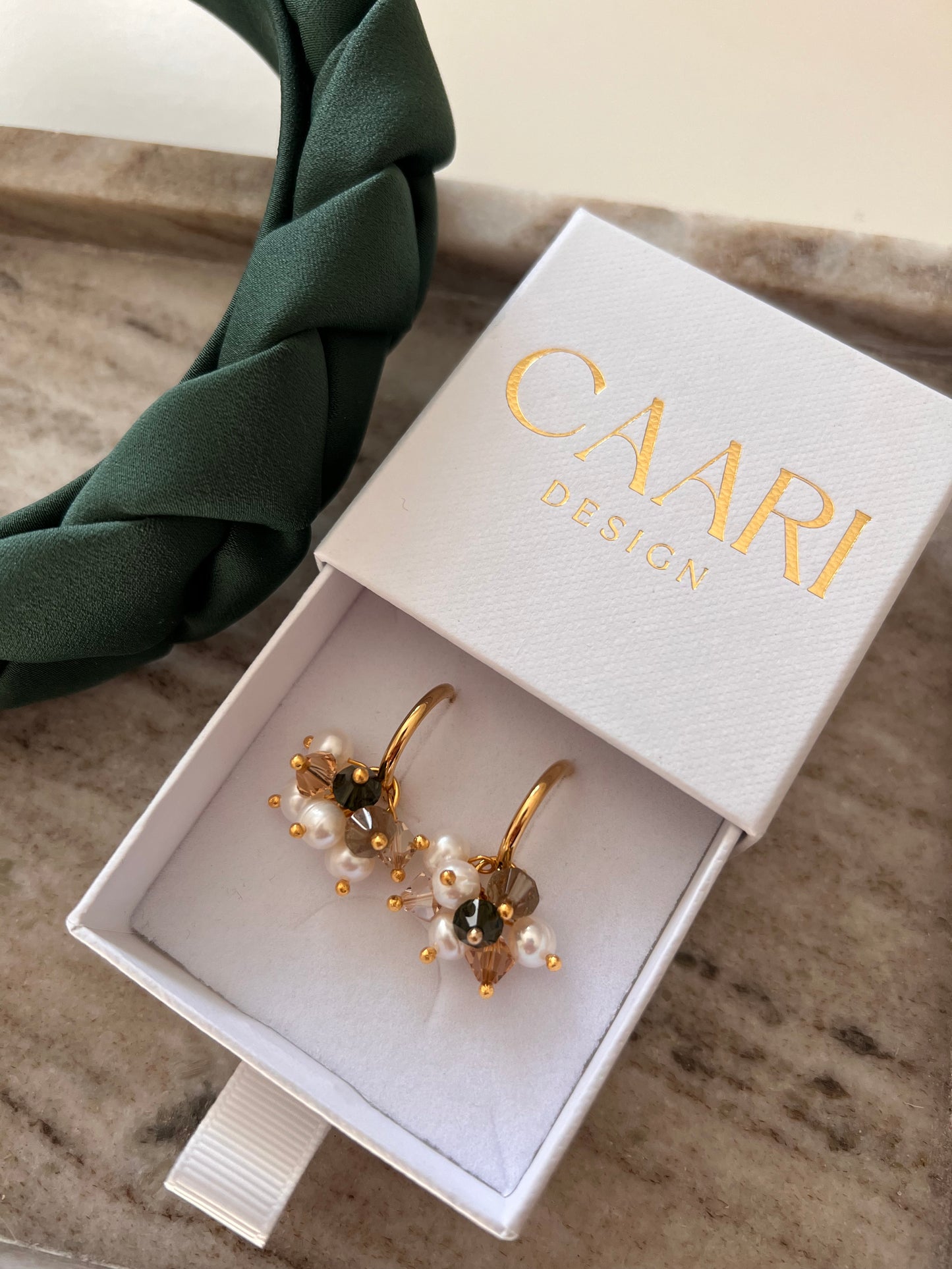 Natalia korvakorut (useita sävyjä)