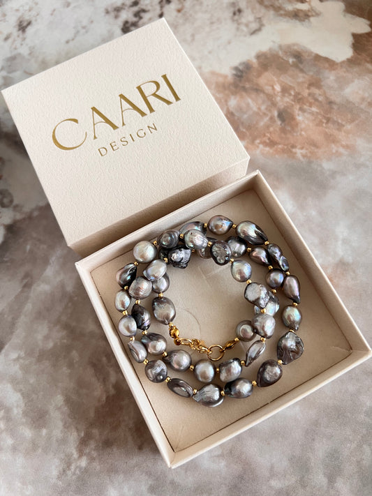Noir Baroque pearl kaulakoru