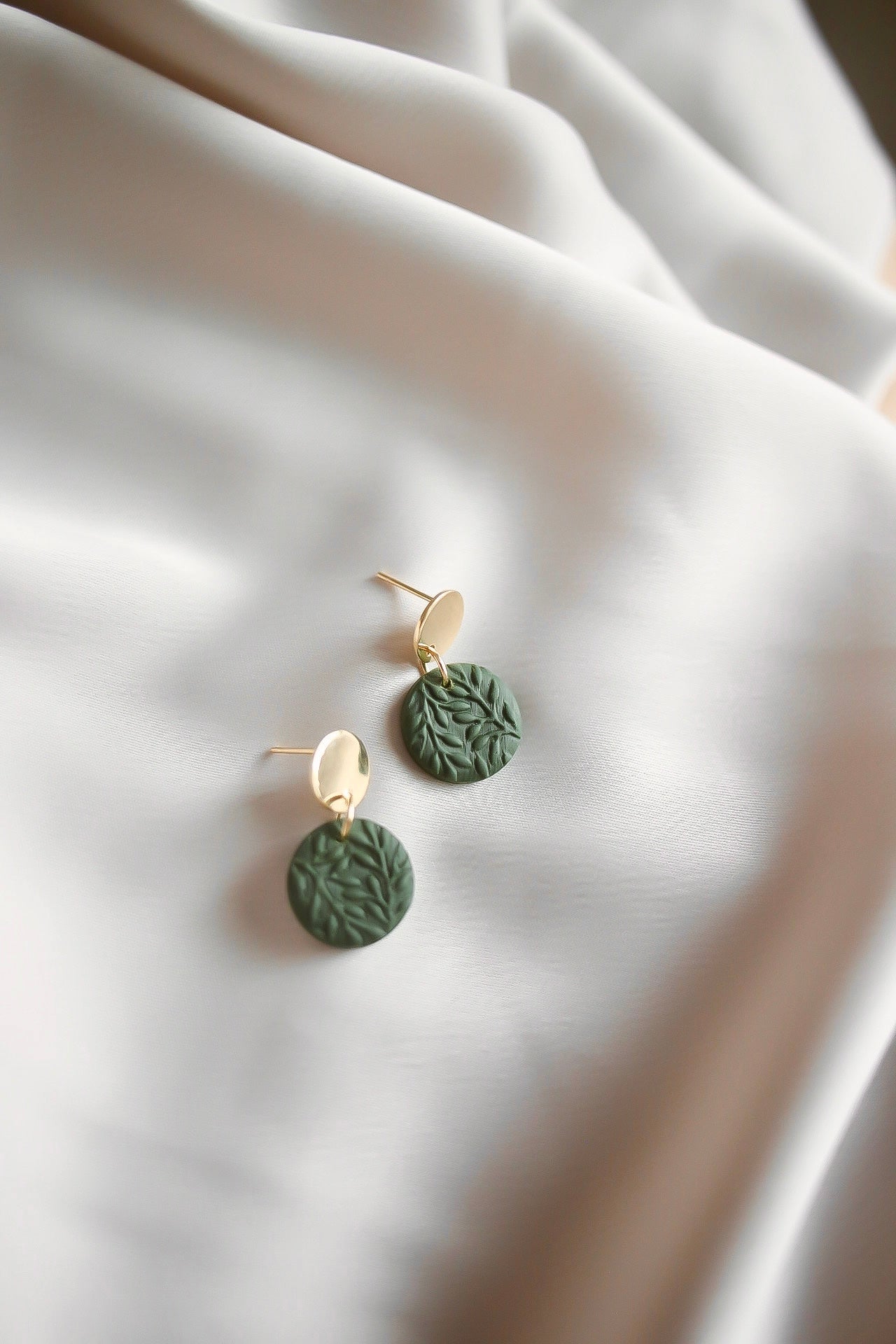 Mindi korvakorut Kukka (useita sävyjä)