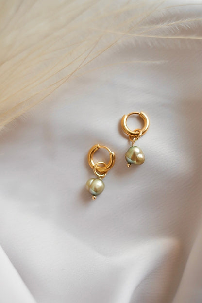 Neelia korvakorut 24k gold