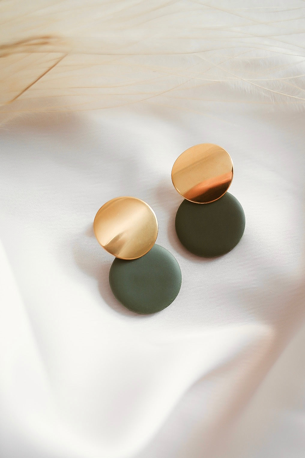 Petra korvakorut Gold plated (useita sävyjä)