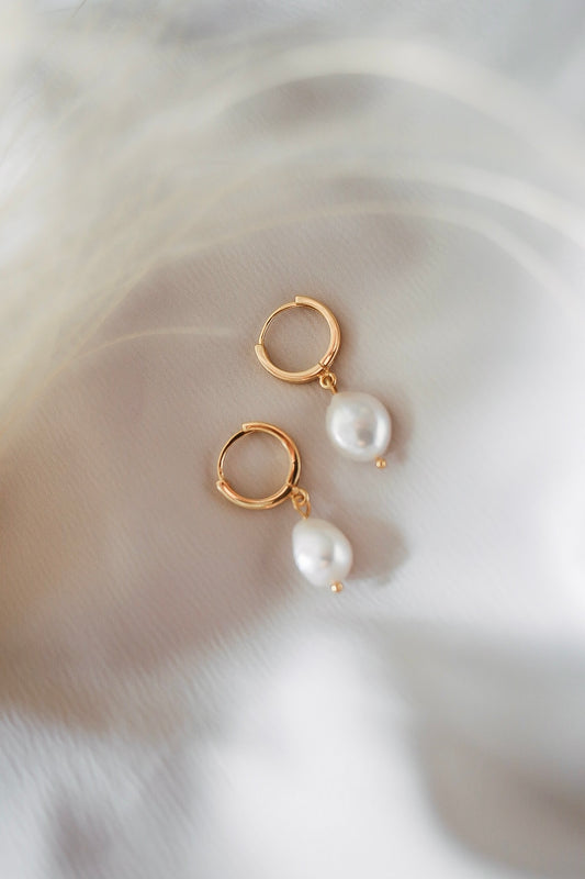 Viivan korvakorut Iso