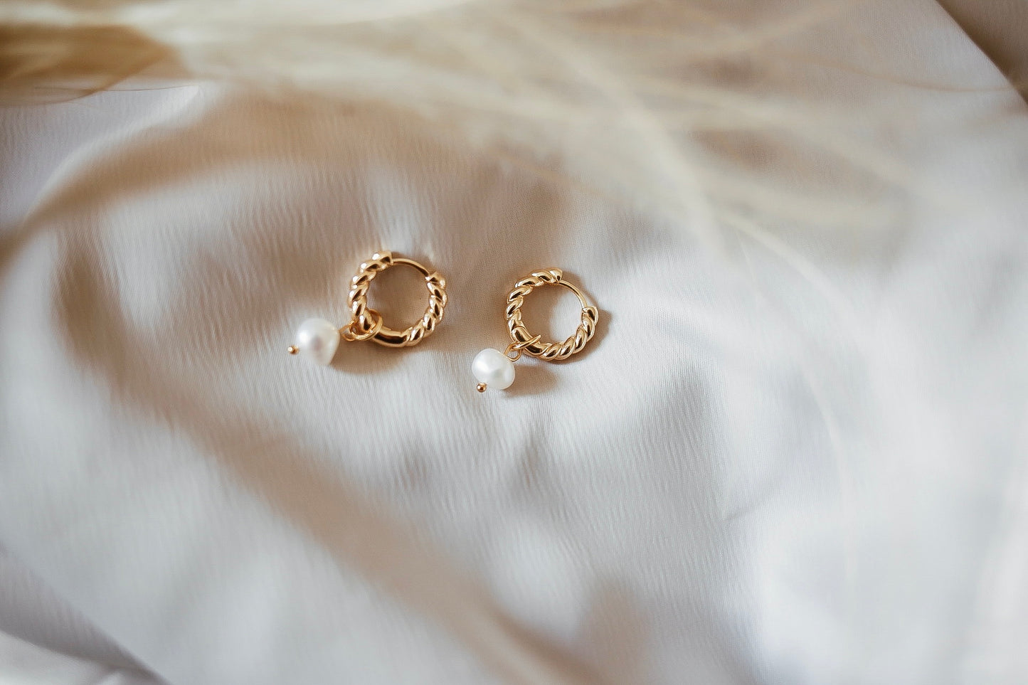 Jannike korvakorut Pieni 18k Gold Filled (useampi sävy)