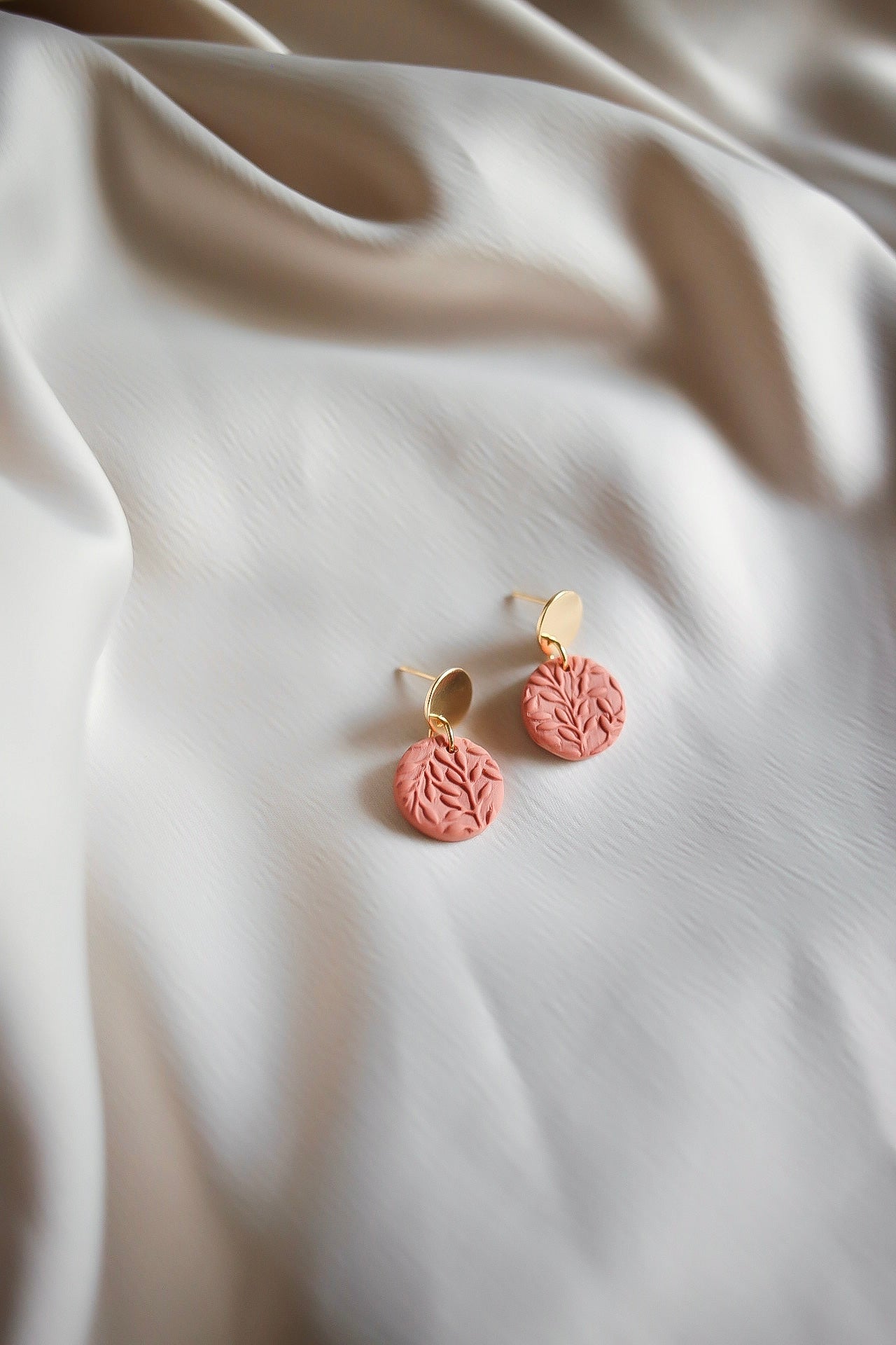 Mindi korvakorut Kukka (useita sävyjä)