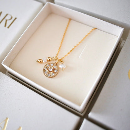 Amanda kaulakoru (useampi vaihtoehto)