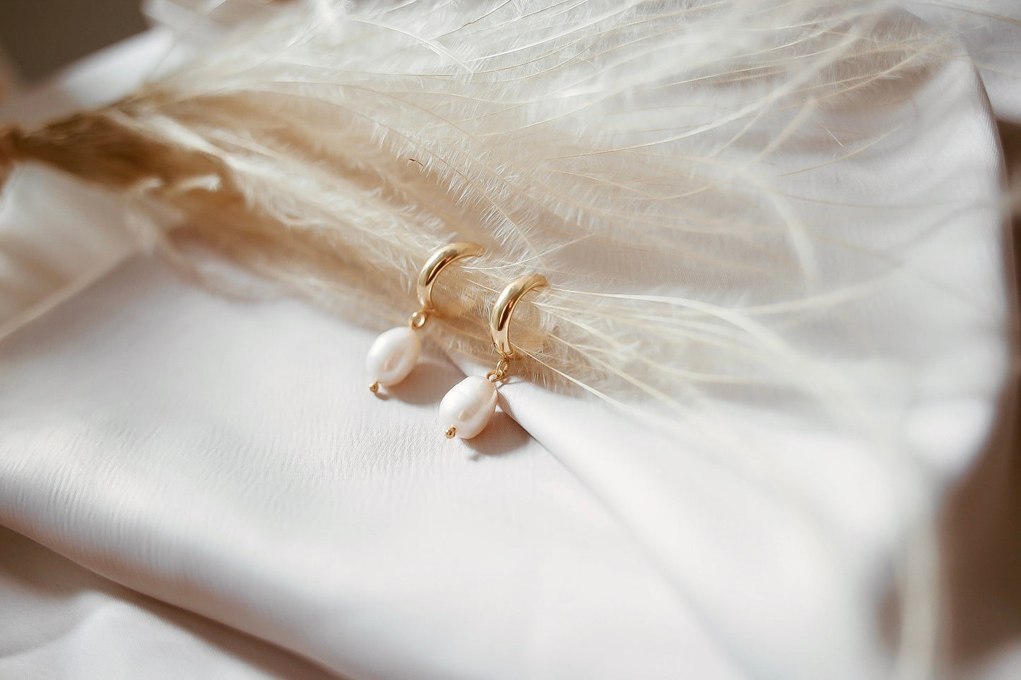 Nette helmikorvakorut