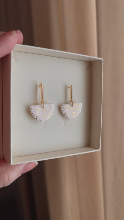 Julia korvakorut kultahippu